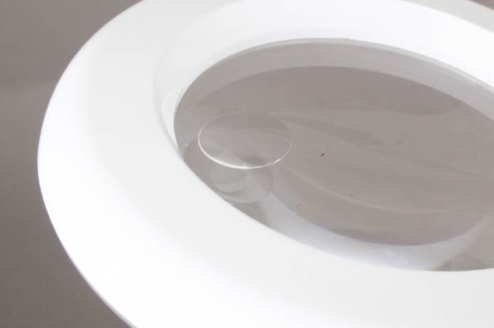 KD-790  C01 Настольный светильник с лупой Camelion 12484 