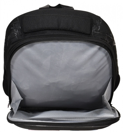 Нарушена упаковка!  <712395> Рюкзак Schoolformat ERGONOMIC LIGHT КОМИКС АНИМЕ 21 л черн. 38х29х19 жестк. каркас 2 отд. молния держатель для карточек брелок кармашки РЮКЖКМБ-КА (247696)