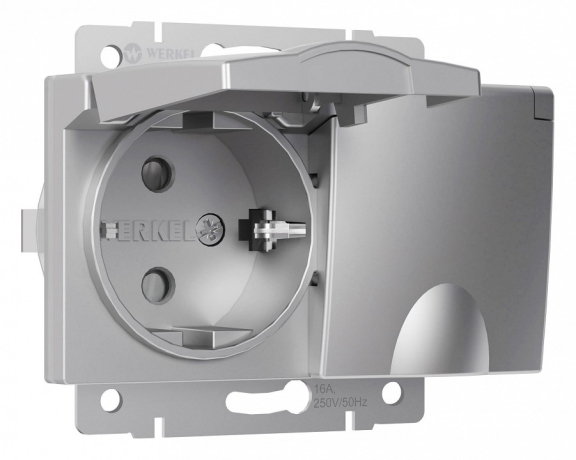 Розетка двойная влагозащищенная с заземлением и со шторками, без рамки с крышкой Werkel серебряные W1172206