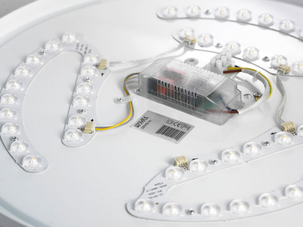 Люстра потолочная светодиодная с пультом ДУ Lussole Lgo Moonlight LSP-8315 