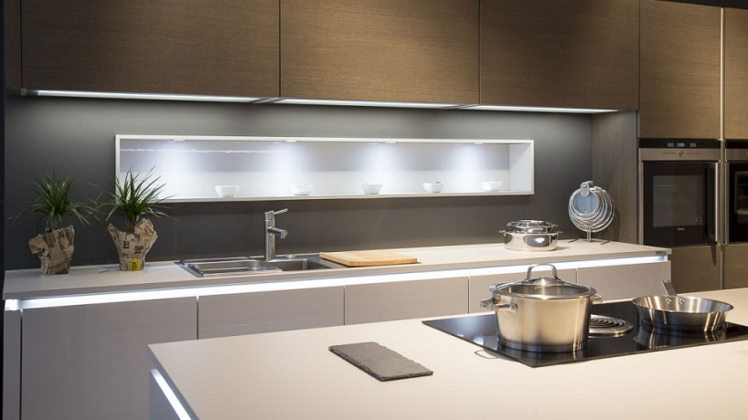 Лента светодиодная Feron Saffit LS604 27638 