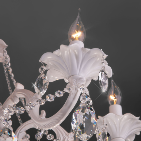 Подвесная люстра Eurosvet Veletta 10108/8 белый/прозрачный хрусталь Strotskis 