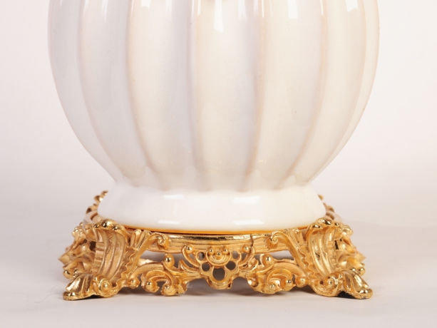 Настольная лампа декоративная Abrasax 8101 TL.8101-1GO 