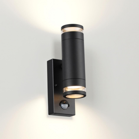 Нарушена упаковка!  <399910> Уличный настенный светильник с датчиком движения Odeon Motto 6605/2W