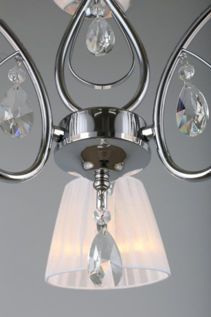 Люстра с поддержкой Маруси потолочная Omnilux OML-56607-03-M 